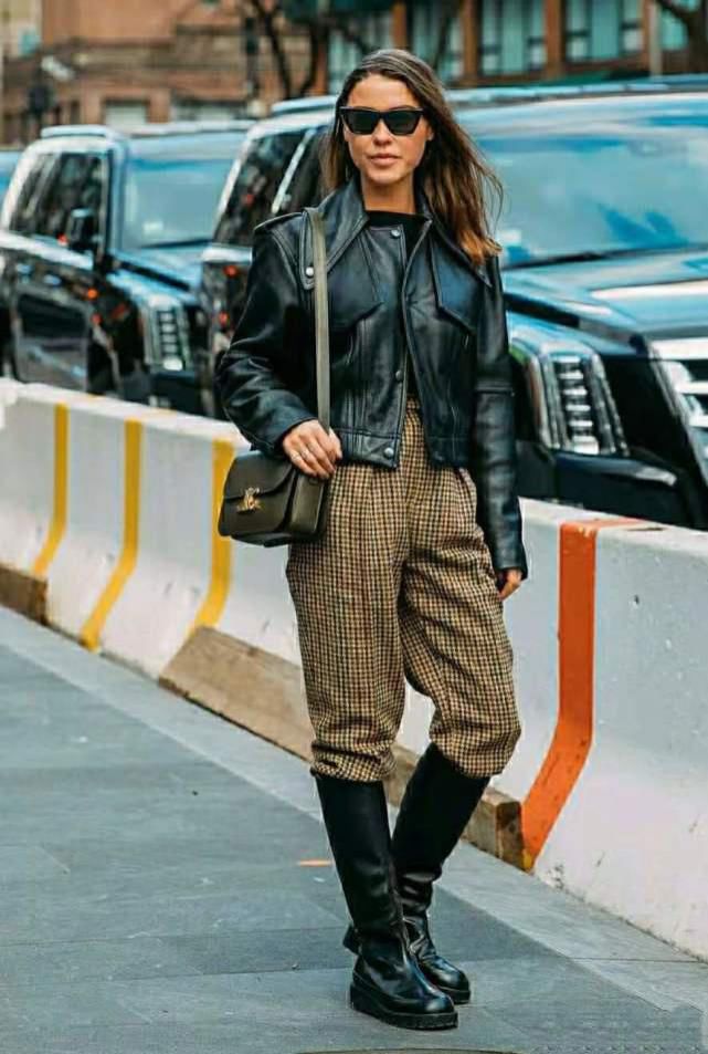 烟管裤搭配什么“鞋子”好看？建议选这4种鞋，时髦显瘦又显腿长