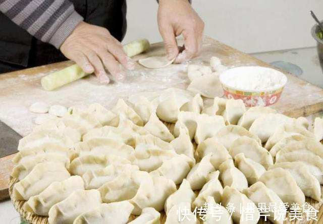 天凉后,经常吃点这种馅的水饺,暖胃祛湿,缓解手脚冰凉!