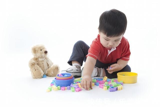 李玫瑾|李玫瑾:养男孩,家长一定要坚持五个原则,儿子未来阳光有担当!