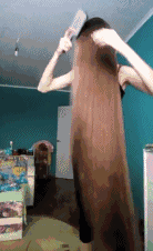 |搞笑GIF:设计师你出来 我保证不打你脸