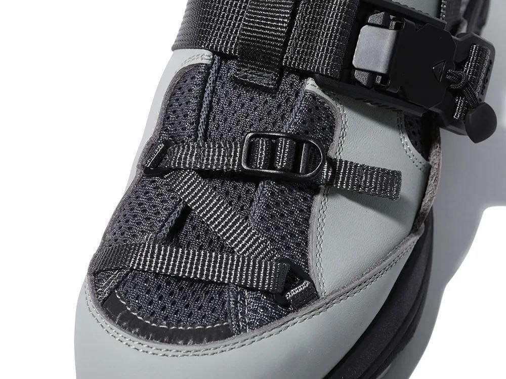 抛开联名，他们的自主鞋款也不错