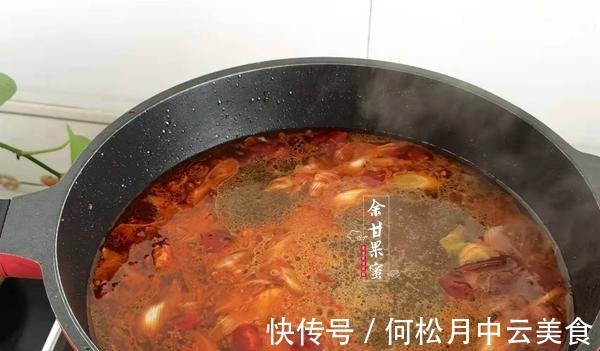 此菜上桌米饭都不够了,食材丰富多样做法也简单,好吃不敢多做!