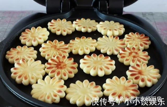 两颗鸡蛋一碗面，给儿子做了一个小零食，暄软香甜，超级好吃