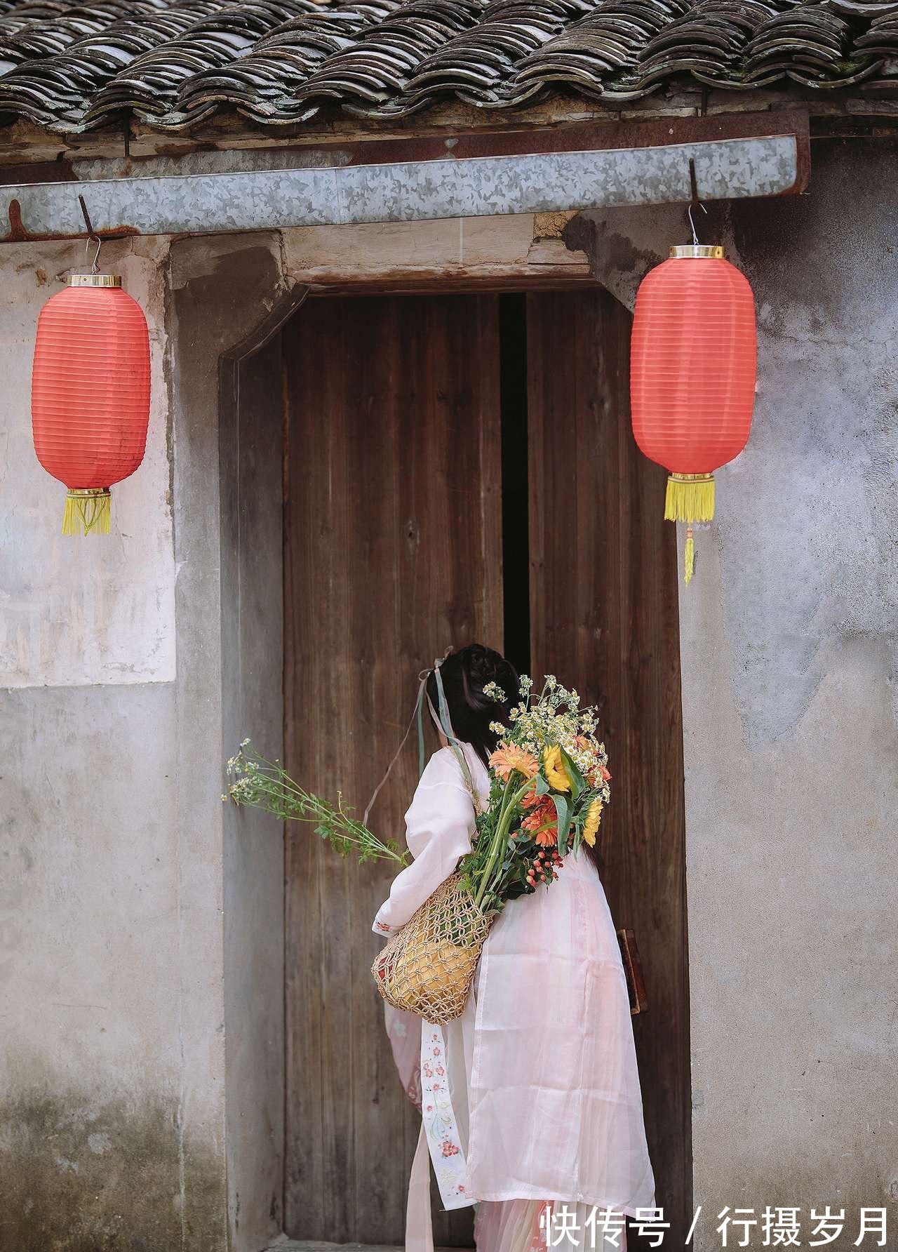 君莫|轻轻低吟，醉了梦中人