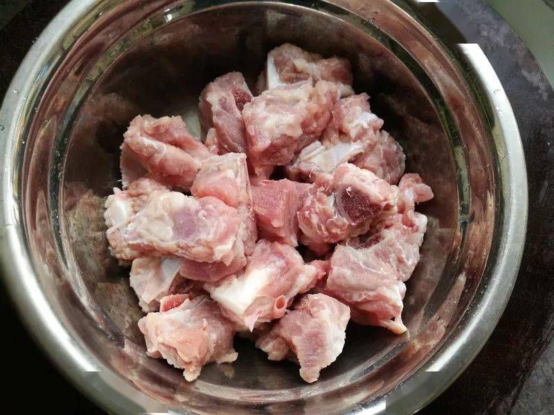 3斤排骨一瓶啤酒，往锅里一扔，好吃到流口水，做法一看就会！