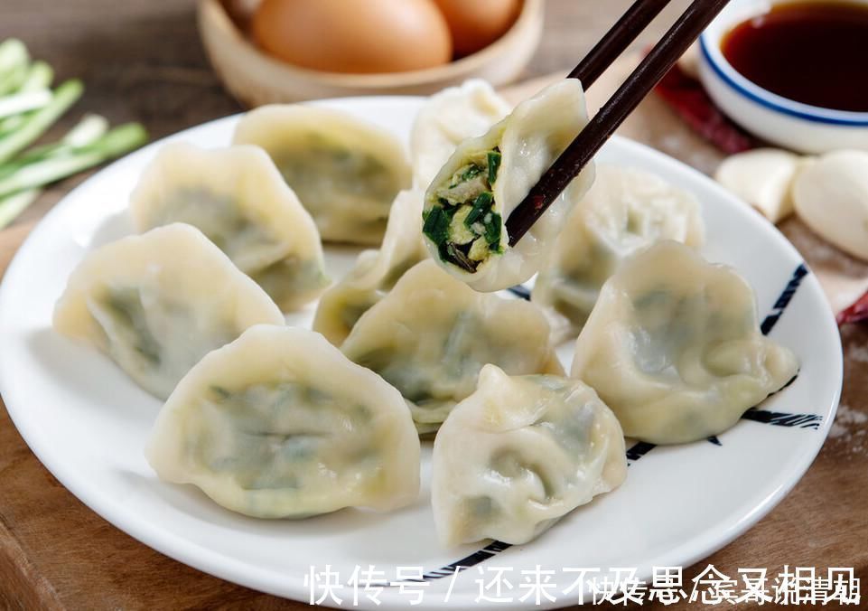 爽口|调韭菜鸡蛋馅,无需太多香料,3样就够了,包出来的饺子鲜香爽口
