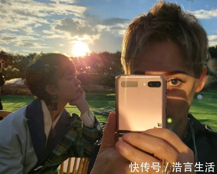 宁静首谈郁可唯抱大腿:这次换我抱她!好姐妹实锤了