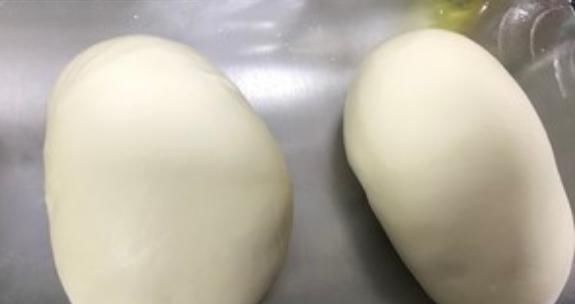 蒸馍店老板说,发面别只用酵母+白糖!加一些它,30分钟发满盆!