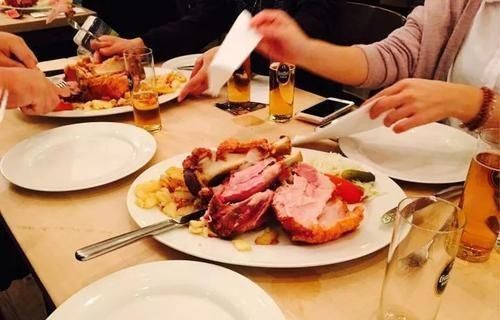 糖尿病人|为什么糖尿病人每天大鱼大肉,血糖反而正常了看看营养师怎么说