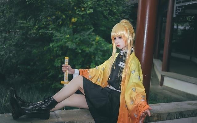 小姐姐|鬼灭之刃：小姐姐cosplay我妻善逸，看到成片，我爱了