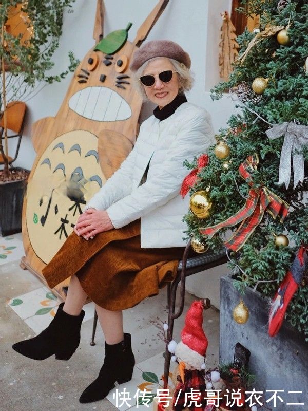 不管多大年纪都要穿“裙子”,看奶奶们的裙子穿搭,年轻又知性