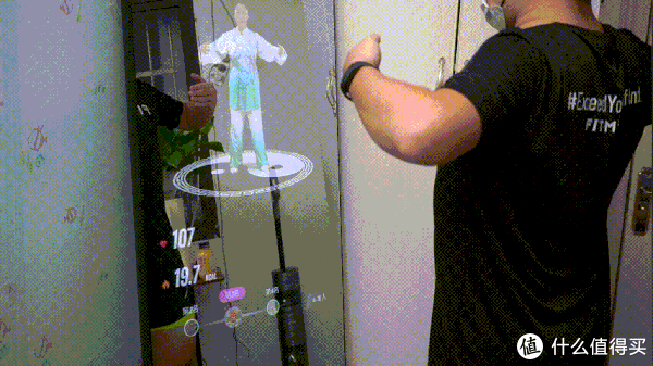 镜面|跑步装备周边 篇五十四:太极、冥想、燃脂、增肌、情侣合练、亲子互动...Fitmore智能健身镜深度测评
