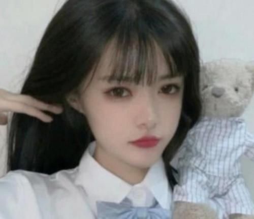 女生睡觉前坚持这几个习惯,彻底告别“黄脸婆”,素颜出门也非常漂亮