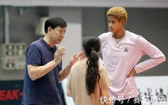 人选|中国女排主帅人选本月揭晓?郎平或已提前回国,王宝泉二次出山?