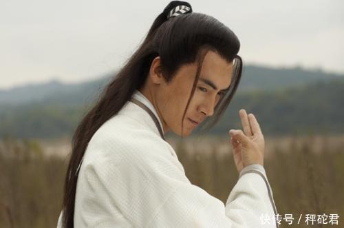 四个版本小李飞刀,李寻欢的刀为什么用之