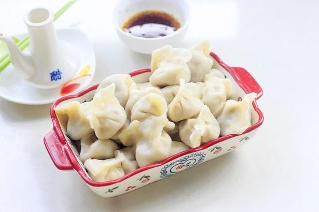 年夜饭包饺子，猪肉牛肉比不上这肉，好吃还营养，吃完暖洋洋