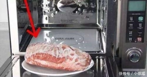 不论解冻什么肉，千万不要用水泡，高级大厨教我绝招，轻松就搞定