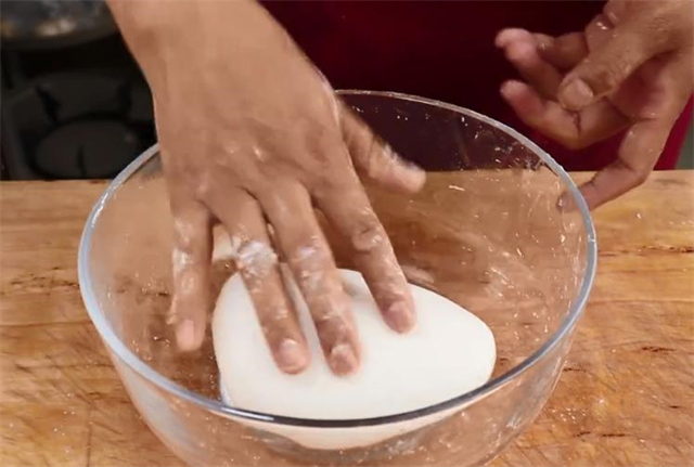 榨菜丁|纯手工自制土豆粉，原来诀窍那么简单，劲道爽滑，看一遍就学会