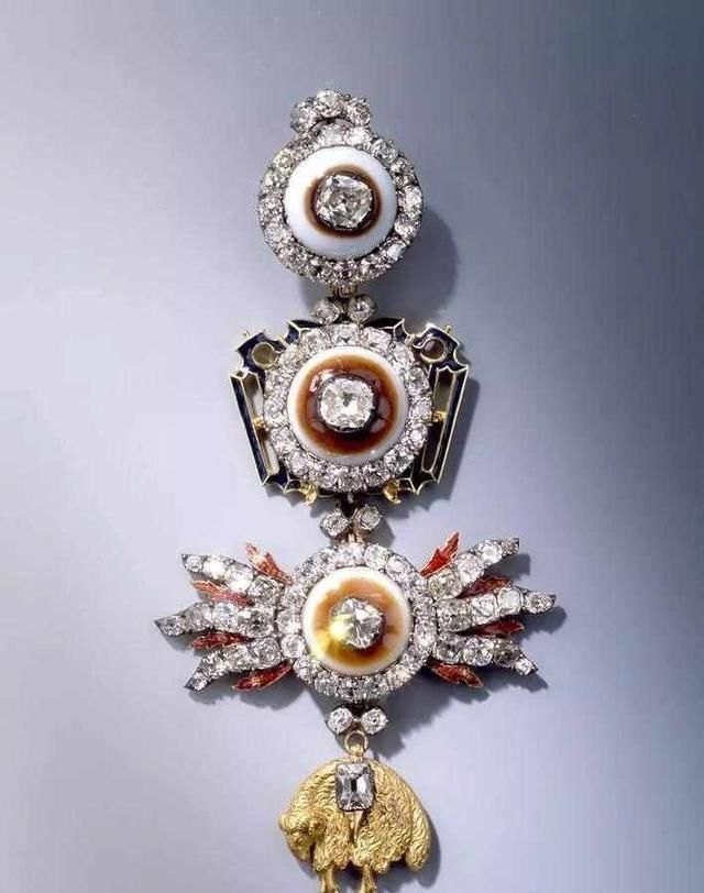 德国绿穹珍宝馆10亿珠宝被盗,这些珠宝恐无缘再见