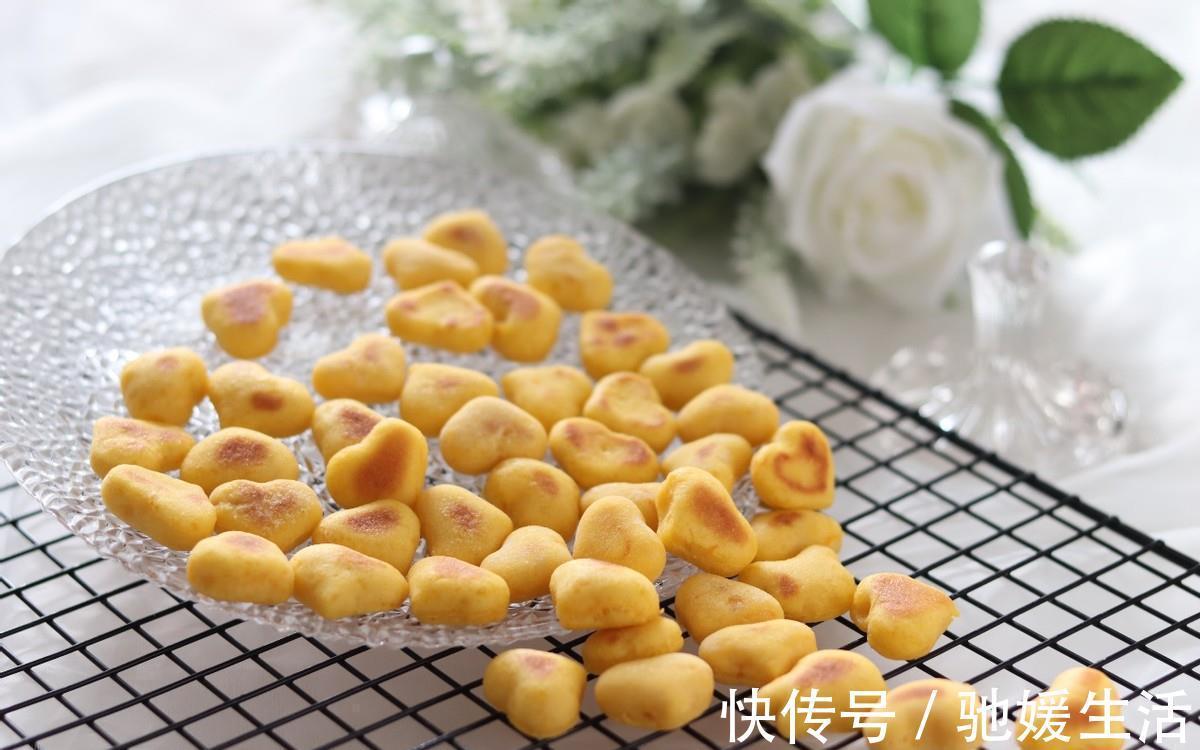 南瓜块|自制奶香南瓜小馒头，不用烤箱，制作简单，一个平底锅就能搞定