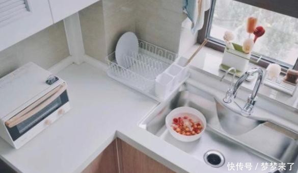 抽屉|去邻居家借用厨房，打开门就被厨房布置给迷住，干净整洁又顺手！