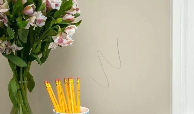 墙壁脏了不用重新粉刷，学会这几招，洁白如新~