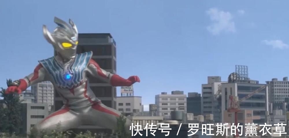 真中剑|特利迦奥特曼人间体第1集就身份暴露,人间体除了真中剑悟,还有他