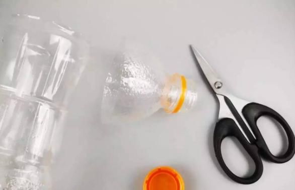 怎么将塑料瓶“一步步”打造成漂亮花盆？