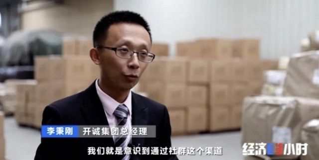 100元能买啥？2件衣服、4个包、1条裤子1双鞋...咋做到的？