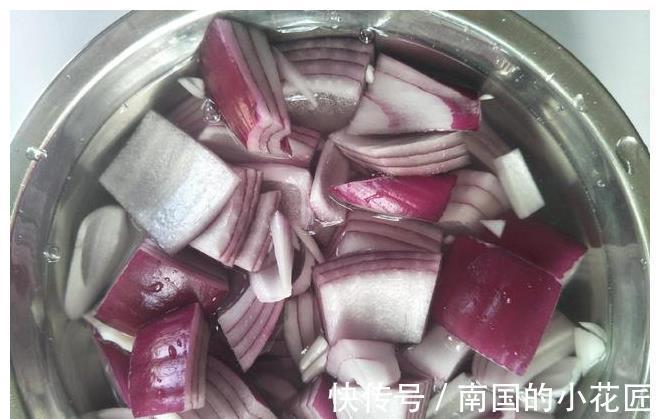 香气|秋天我最爱吃的1道菜，选用3样食材，简单烹饪5分钟，香气四溢