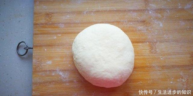 手抓饼就服这种做法,简单易学层次超多,外酥里软,满口香!