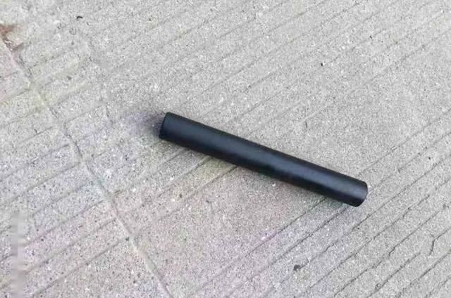 垂直握把|“吃鸡”6张生活梗图,在现实中看见“空投”,差点没忍住跳车