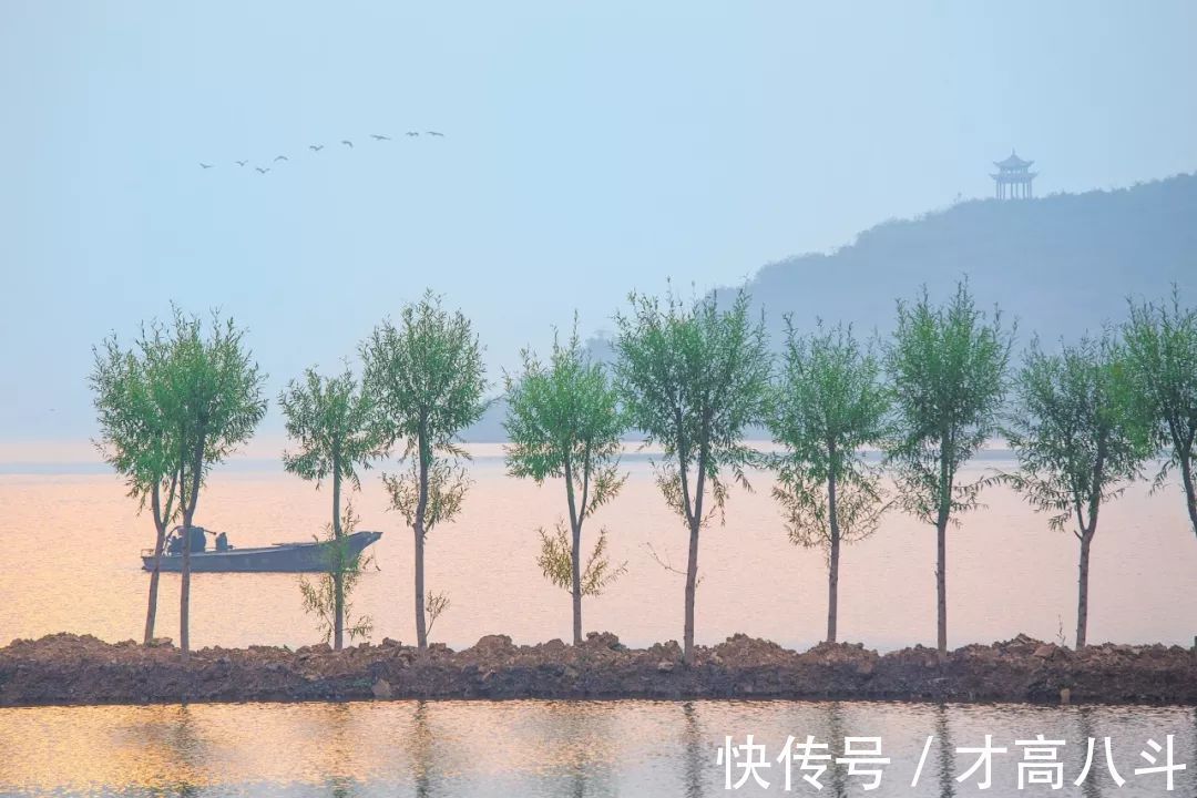 淮中晚泊犊头@20首春雨诗词,一朝春雨过,万物皆清明