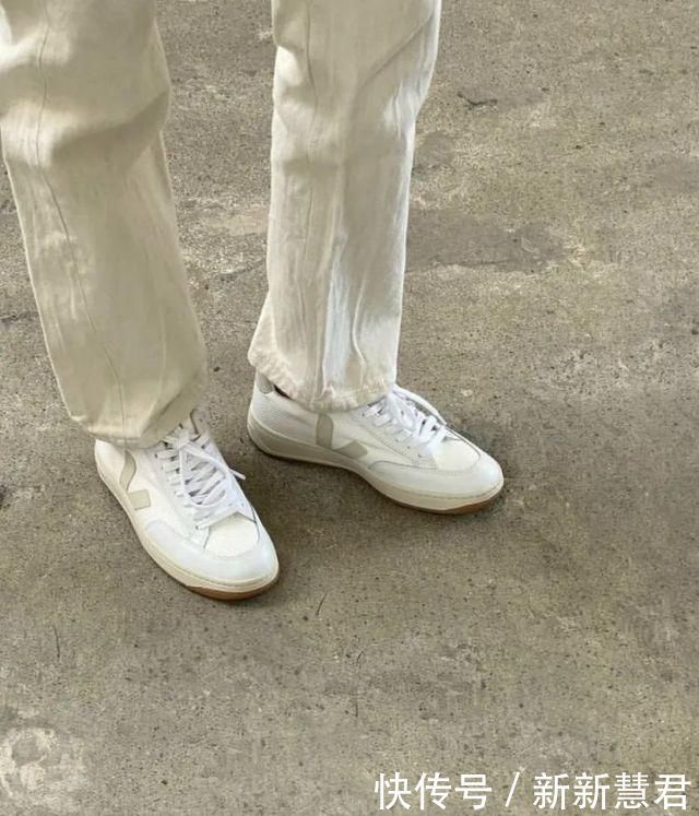 这些“旧球鞋”火极了老爹鞋的时髦C位保不住了…