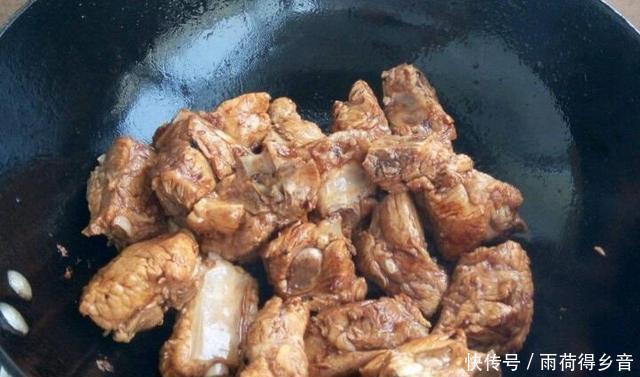 清洗干净|炖排骨很多人都做错了，掌握3个技巧，排骨鲜美软烂，半小时炖好