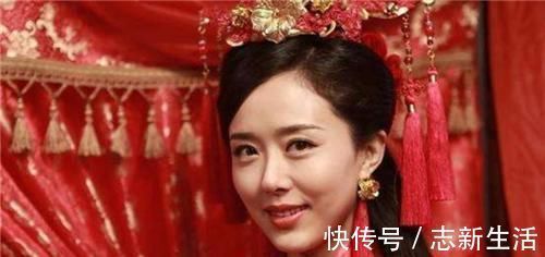 大明宝钞$丈夫将私房钱藏木雕里,600多年没被发现,骗过妻子和两任收藏家