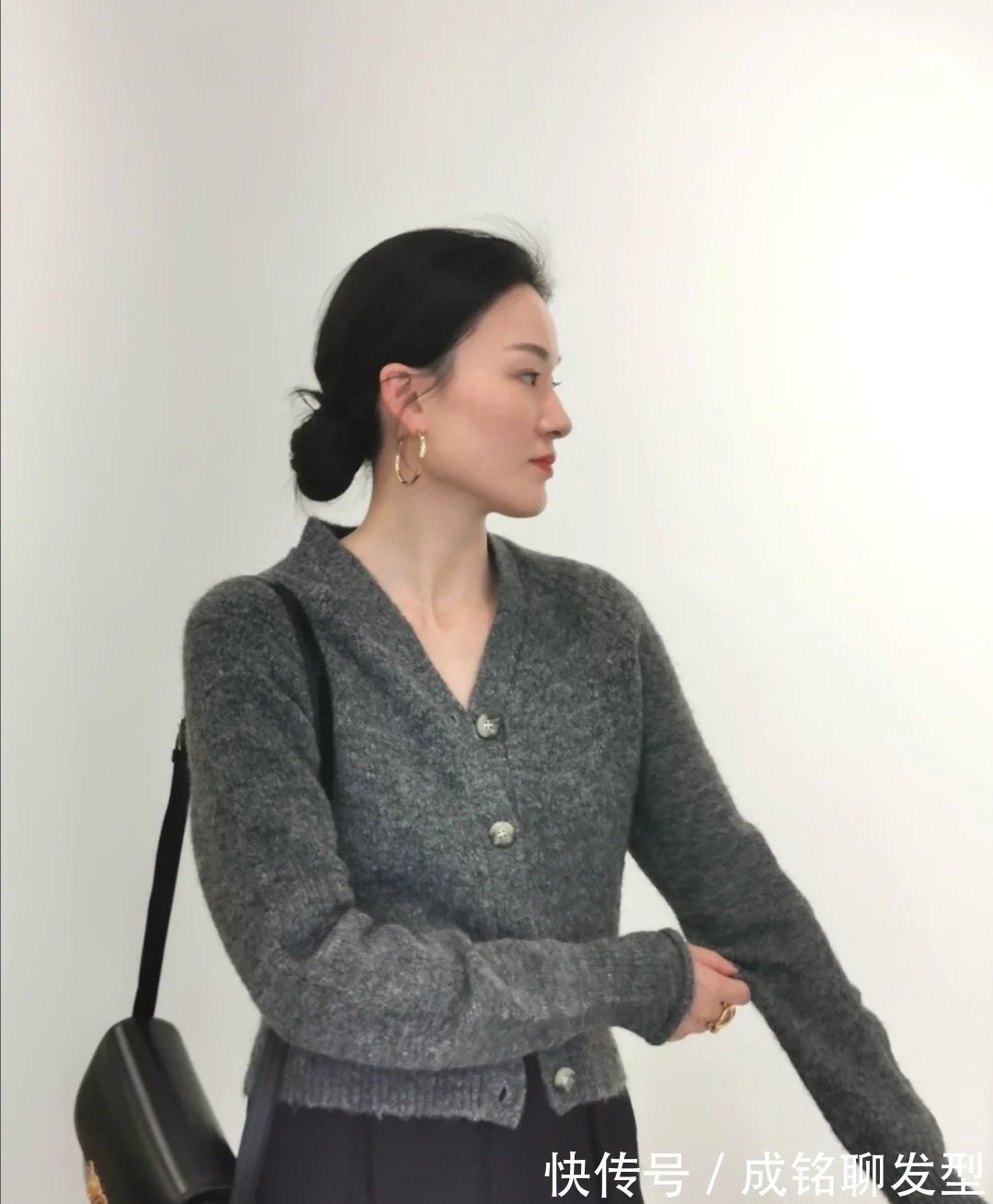 针织开衫|女人过了40岁别穿得花里胡哨,俗气又显老气,其实越简单越高级