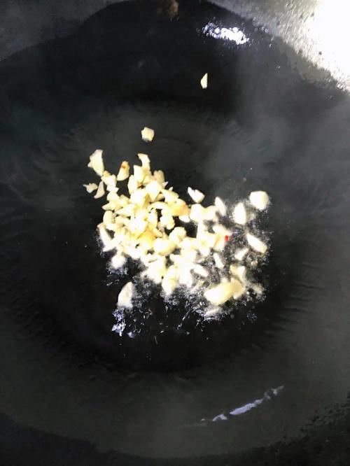 牛肉这样做，鲜香嫩滑爆下饭！上桌就抢光！