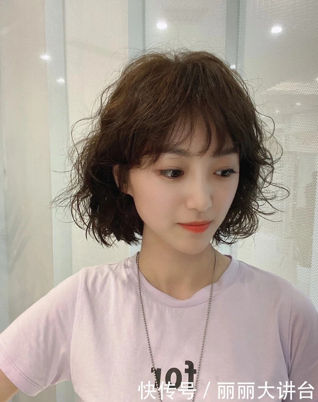 烫发|秋冬发型别乱剪,新时尚发型19款送给大家,洋气时尚好打理