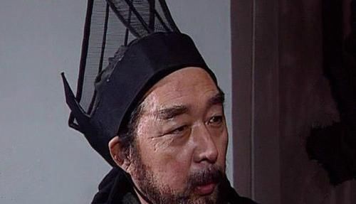 滥用职权|法正滥用职权公报私仇,诸葛亮为何不管,原因非常苦涩