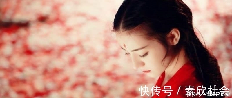 才女#纳兰性德很深情的一首词,写出了无数人的心声,而今才道当时错