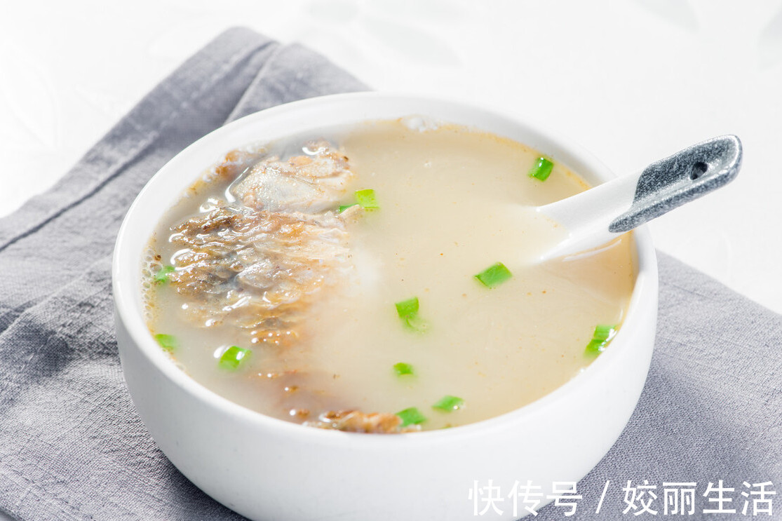 要点|怎样才能炖出好喝的鱼汤牢记3个要点，鱼汤鲜美奶白还不腥