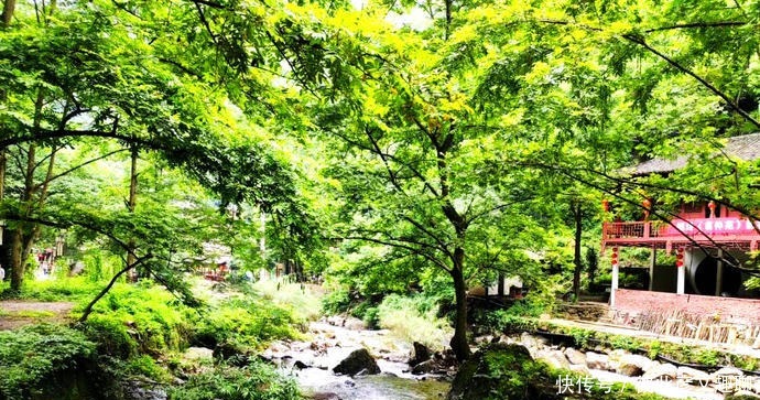 云贵小九寨，飞泉伏流景——铁溪风景区