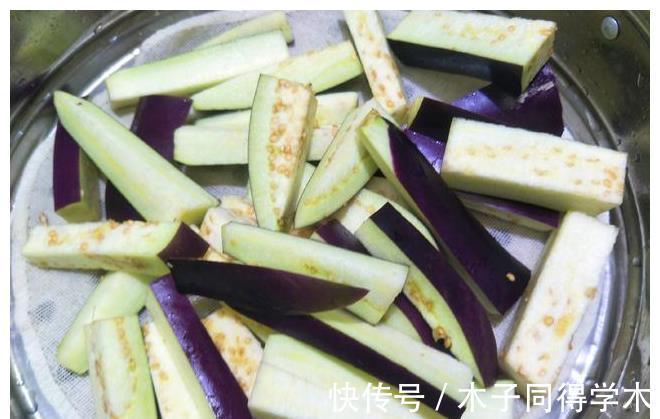 清蒸茄子|立秋之后，黄瓜柿子靠边站，秋天最该吃蒸菜，清热降燥不发胖
