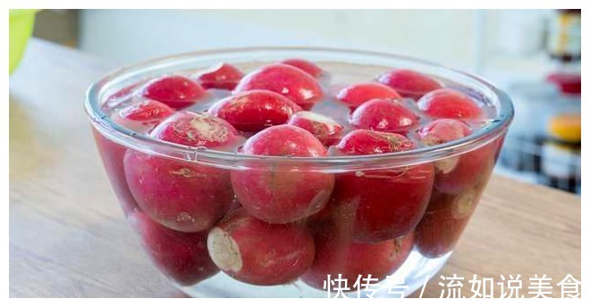 教你在家腌萝卜，酸甜脆爽又好看，做法简单快手，放12个月都不