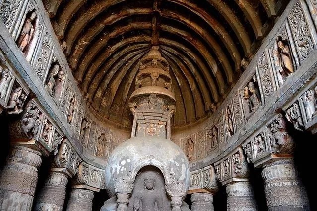 雷峰塔千年秘密,挖出了奇珍异宝!