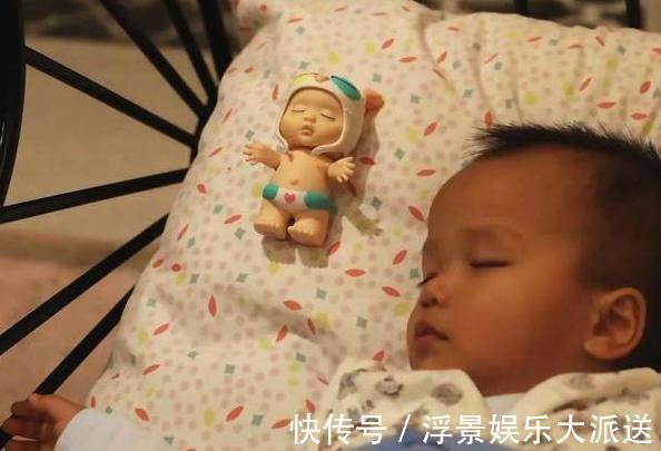 小宝宝|宝宝多大时候才要用“枕头”很多父母用错,伤了孩子还不自知
