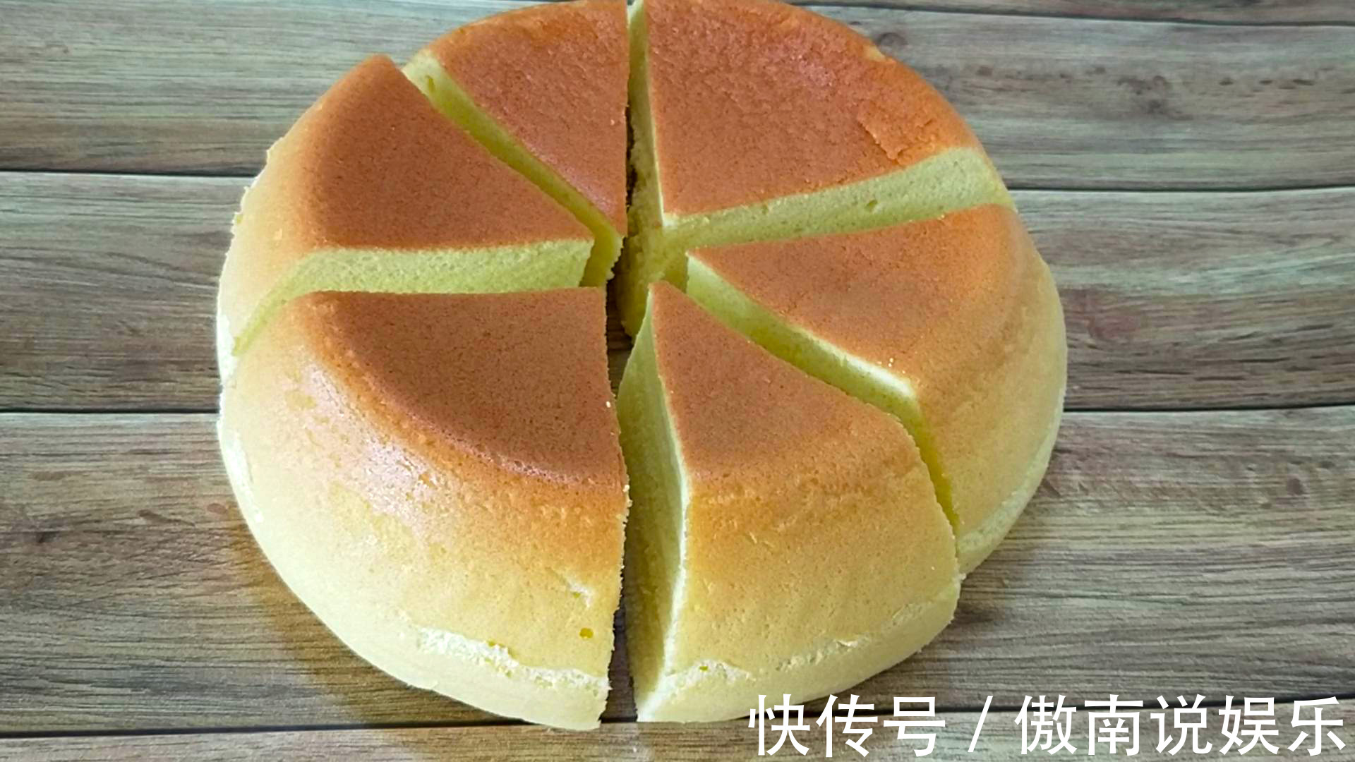 教你电饭锅做蛋糕,一搅一拌,柔软香甜,不塌不缩,一个都不够吃