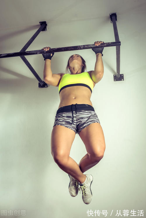 握距|引体向上,一个练背的经典动作!怎么完成才是标准