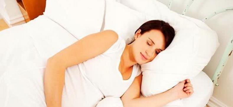 胎儿|孕妇睡觉有这4个动作,会让胎儿很不舒服,容易导致胎儿缺氧